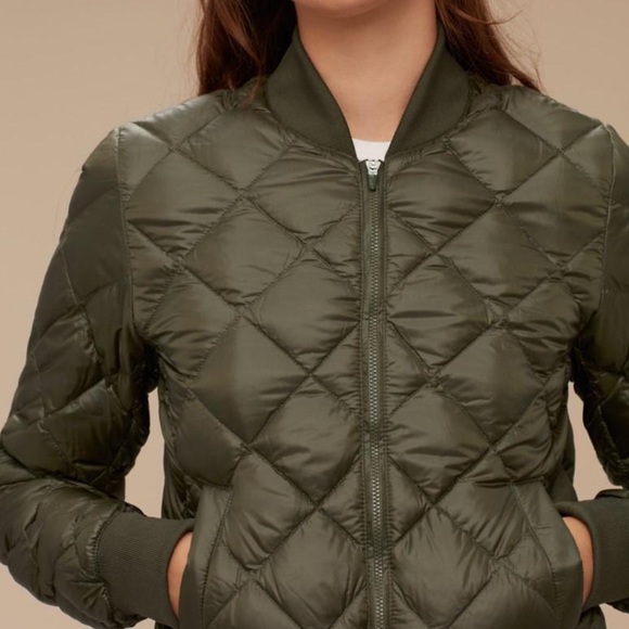 Aritzia TNA Down League Bomber Cranberry Small - Picture 8 of 11